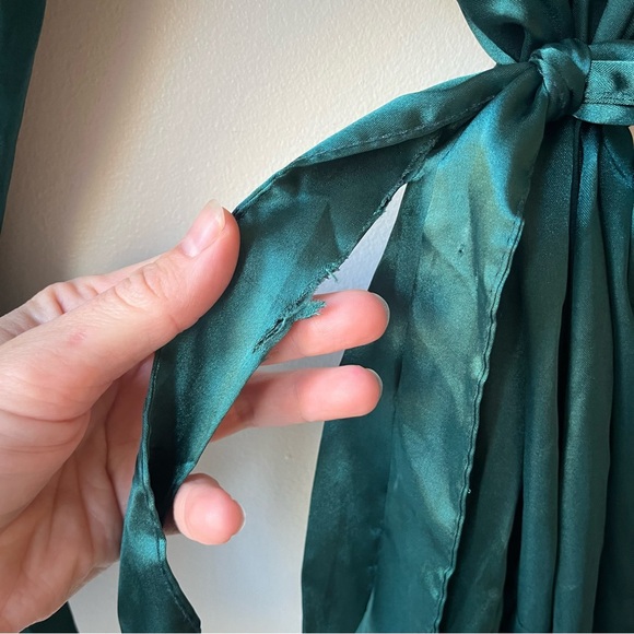 Emerald Green Satin 3-Piece Loungewear Set XL | Robe Cami Shorts Sleepwear - Picture 10 of 16